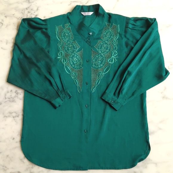 NWOT. Green Embroidery w/Crystals Puffy Shoulder Long Sleeve Button Down Shirt. - Picture 3 of 4